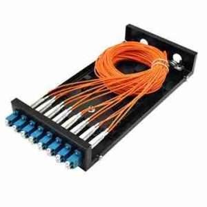 8 Port fiber tray With SC simplex adapters